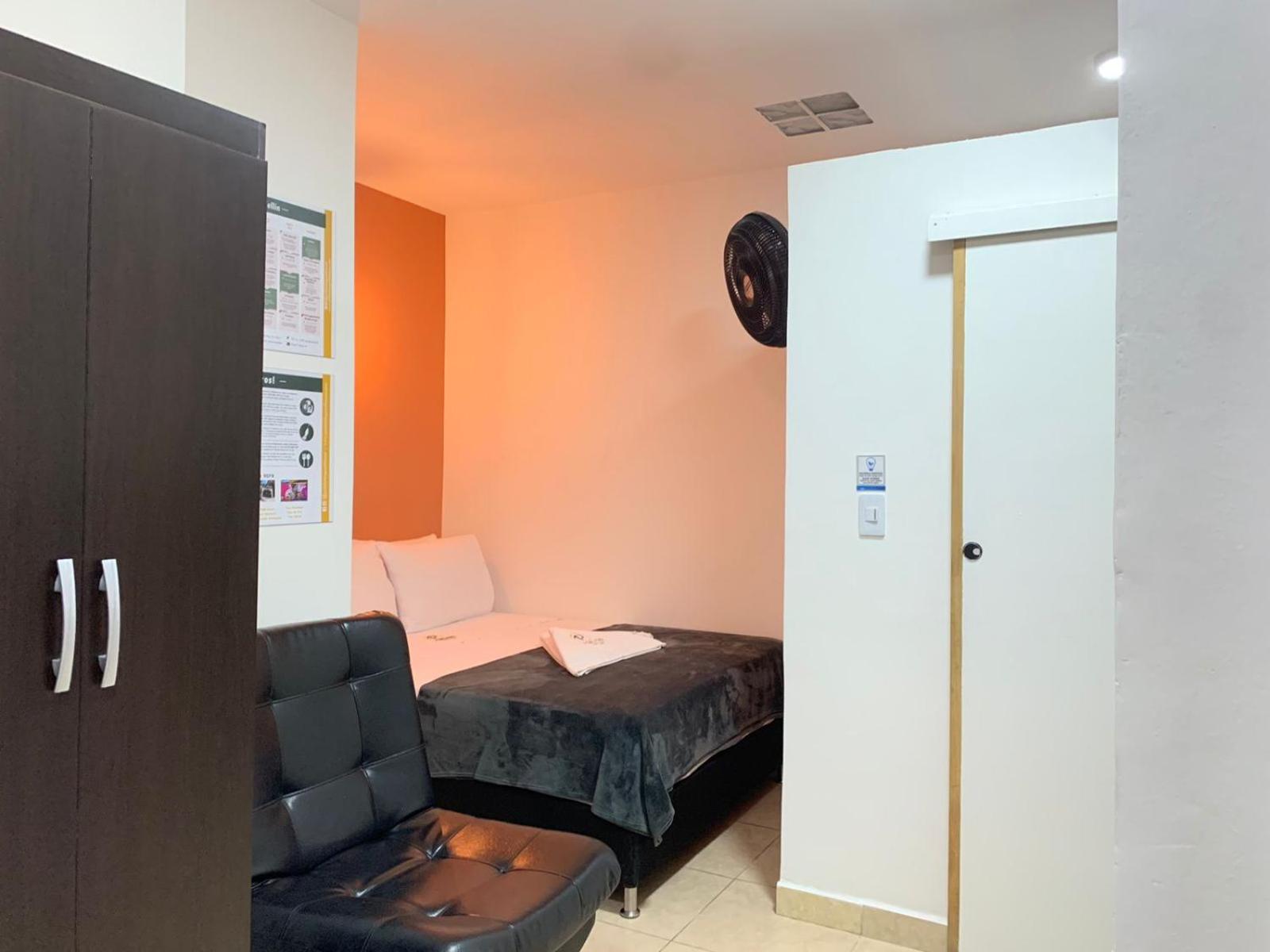 Poblado Guest House Medellin Exterior photo