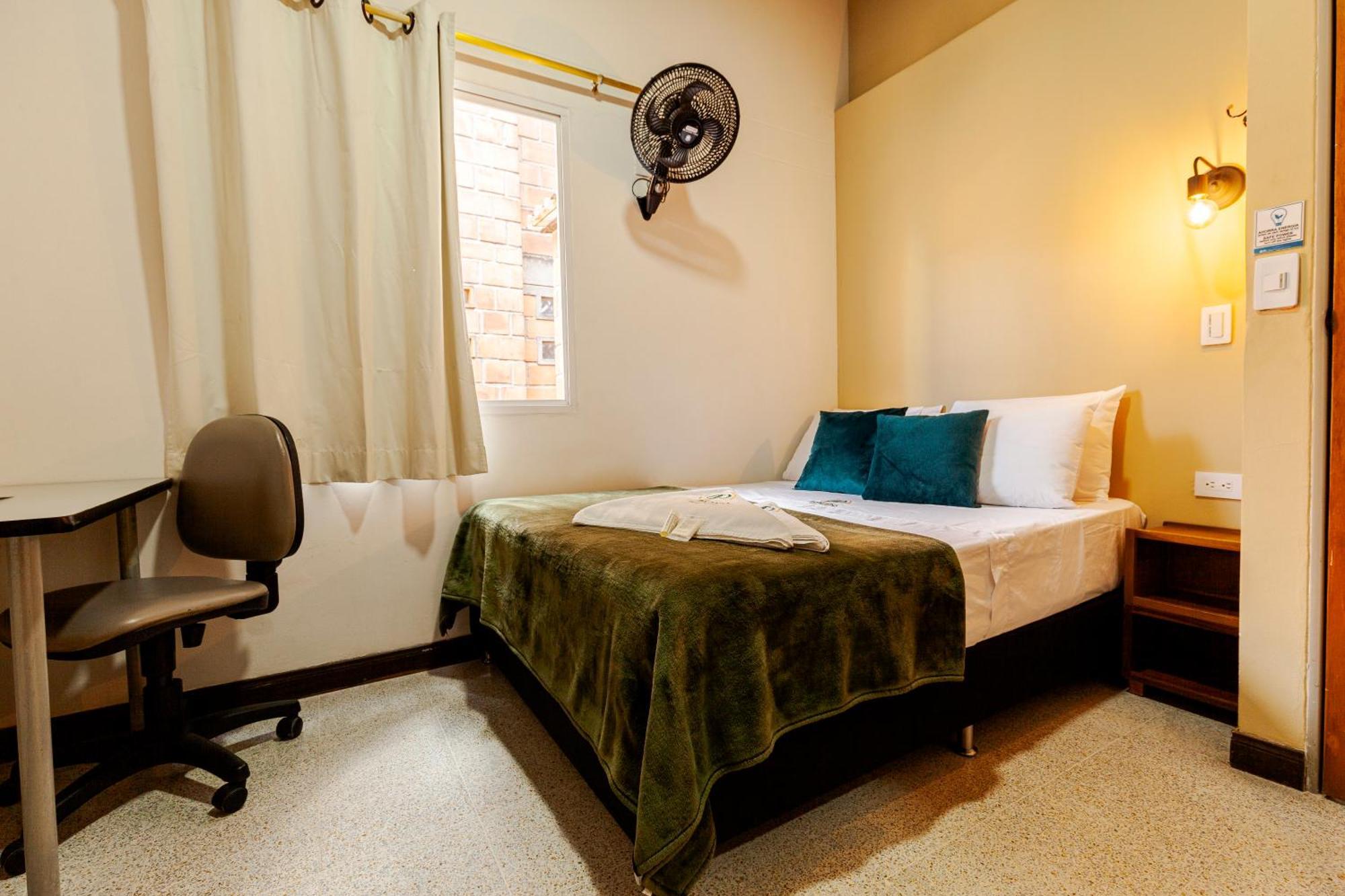 Poblado Guest House Medellin Exterior photo