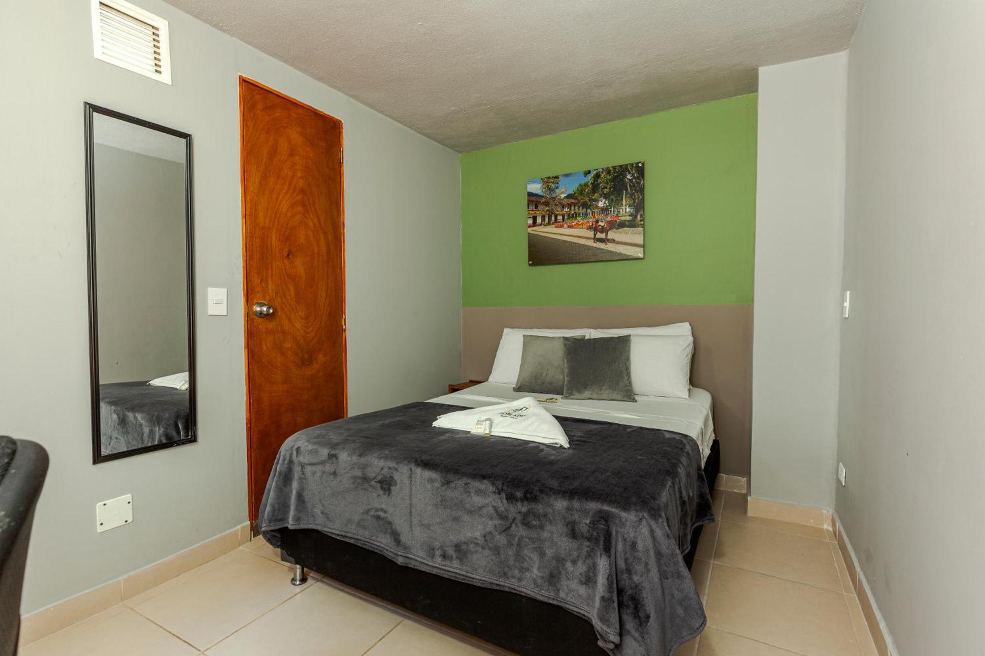 Poblado Guest House Medellin Exterior photo