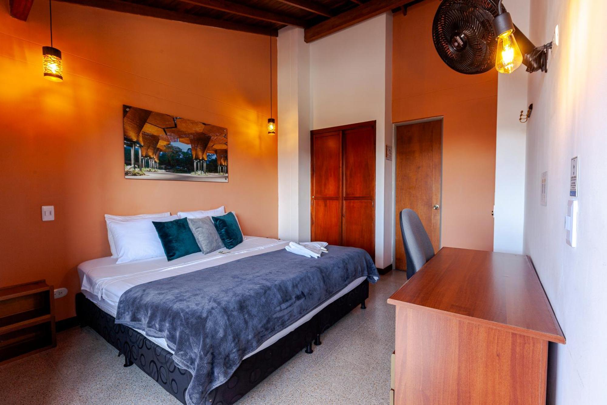 Poblado Guest House Medellin Exterior photo