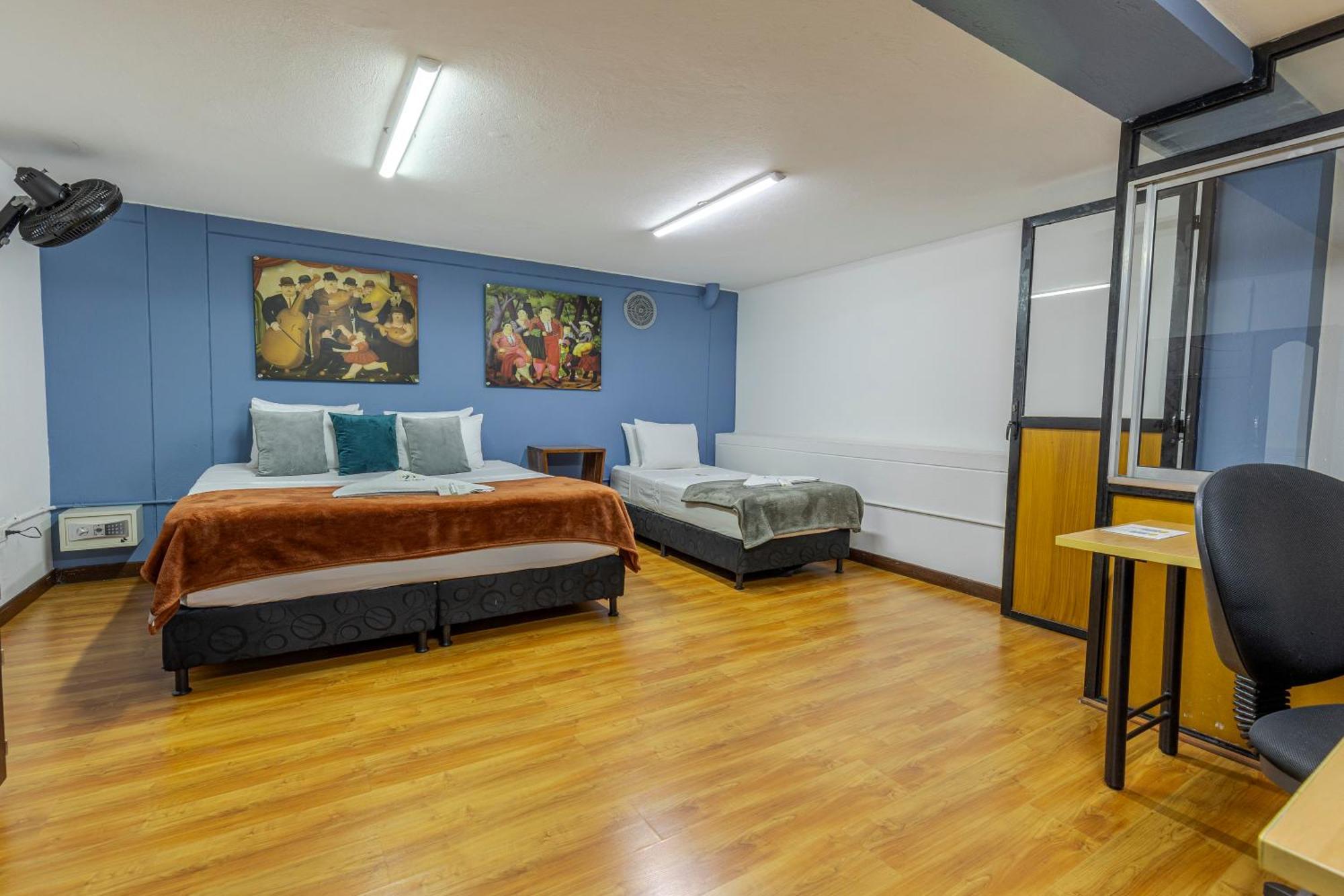 Poblado Guest House Medellin Room photo