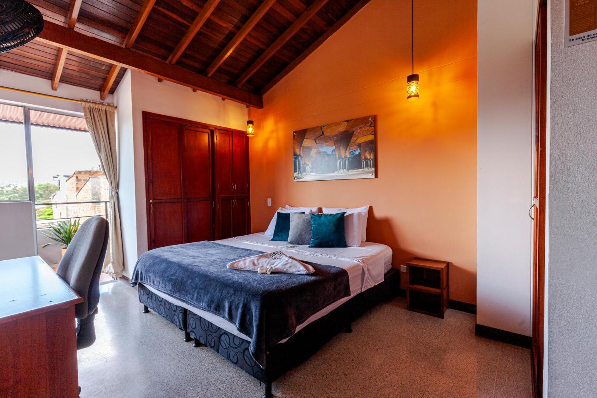 Poblado Guest House Medellin Room photo